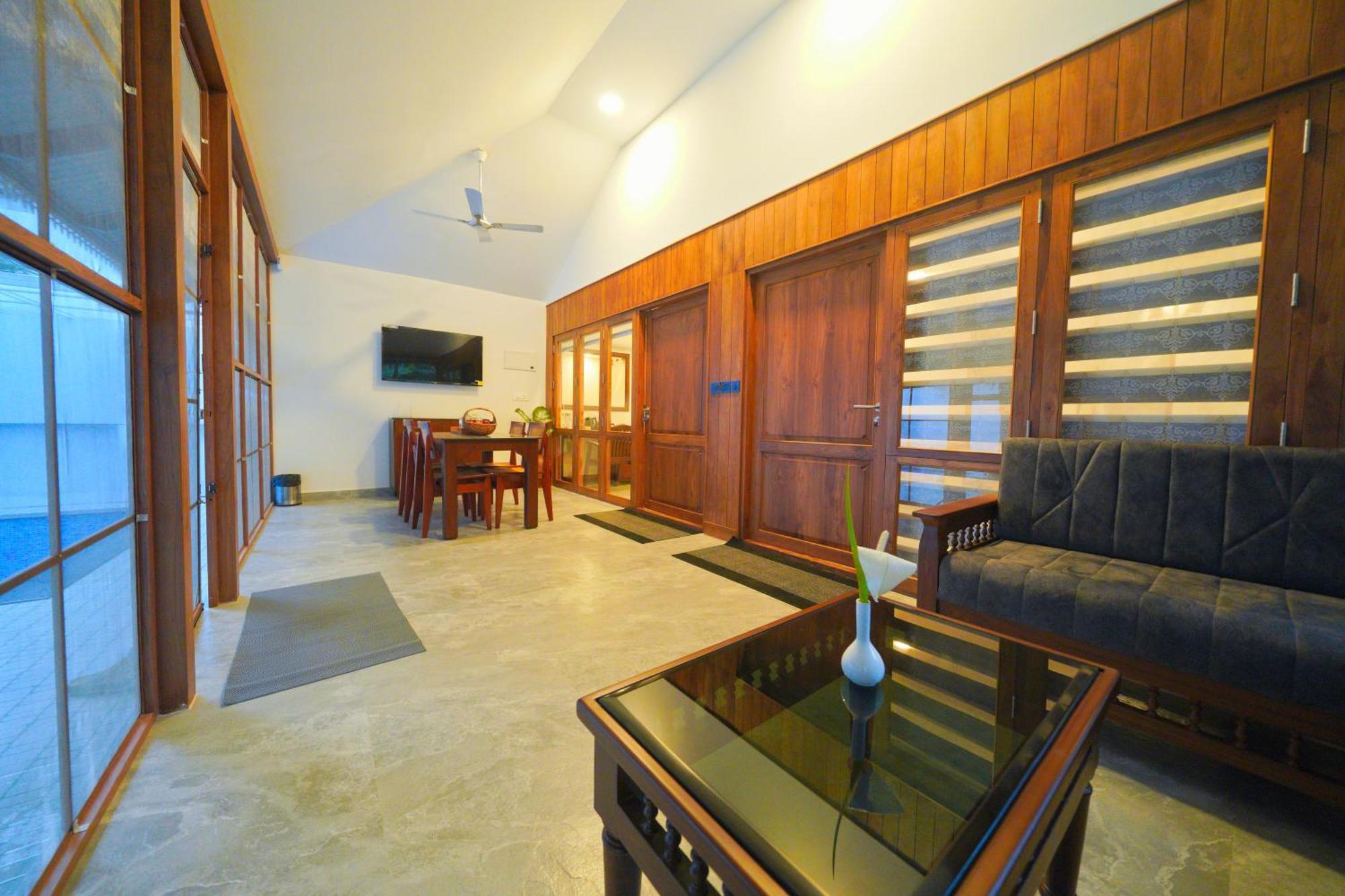 सहारा Once Upon The River, Aluva - Near Cochin International Airport