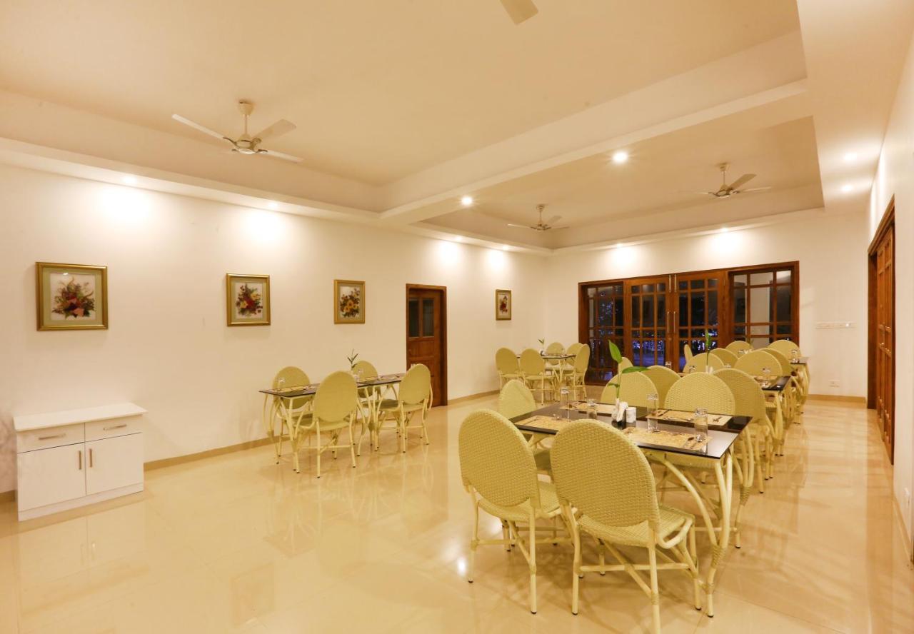 Once Upon The River, Aluva - Near Cochin International Airport सहारा Kochi