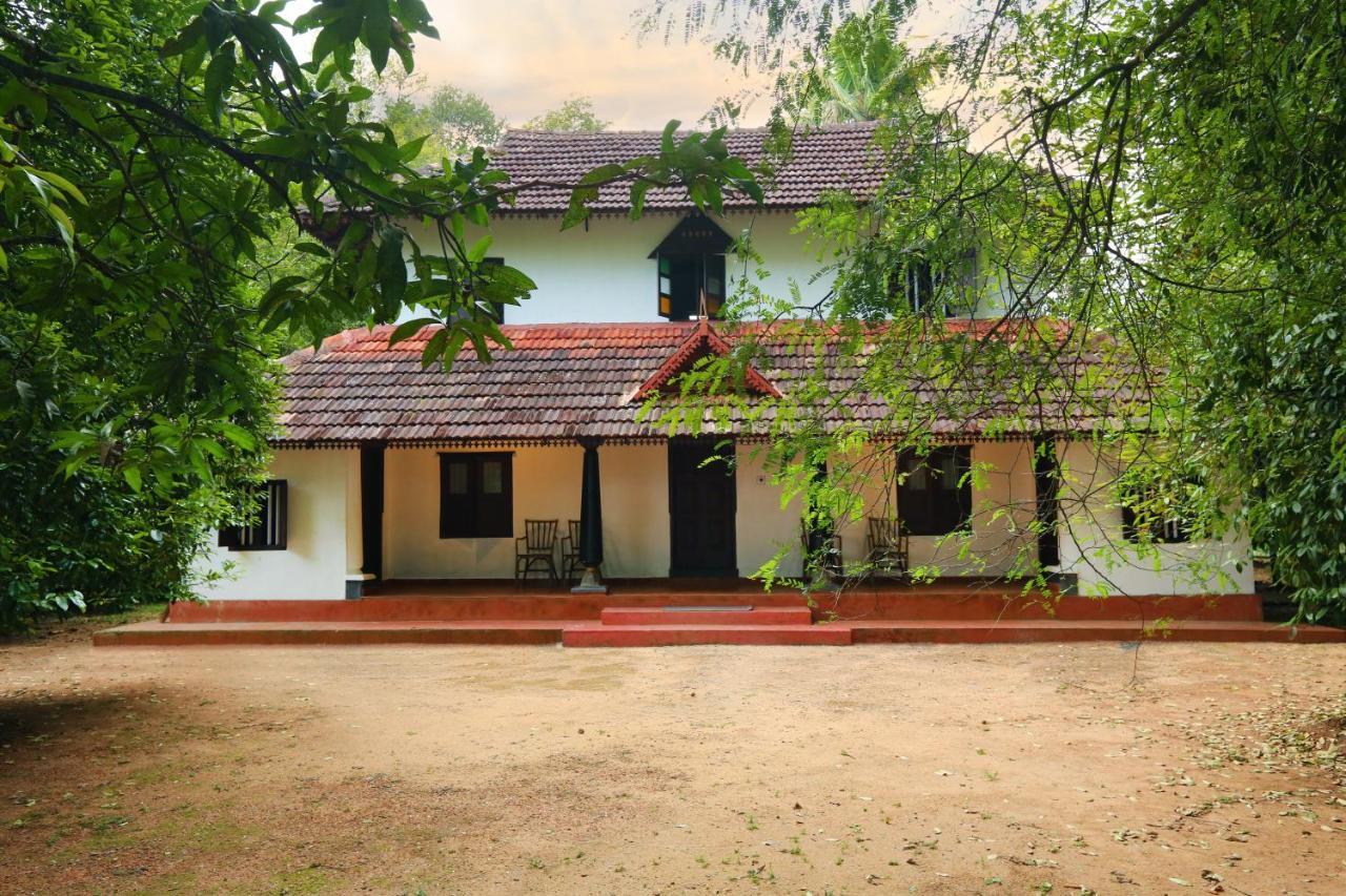 Once Upon The River, Aluva - Near Cochin International Airport सहारा